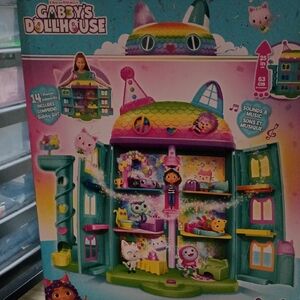 Dreamworks Gabby's Dollhouse with Vibrant Colors